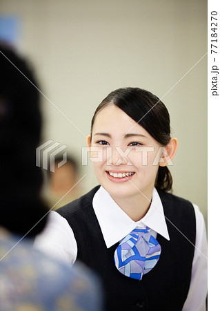 銀行員」の画像素材 写真・イラスト- イメージマートimagemart