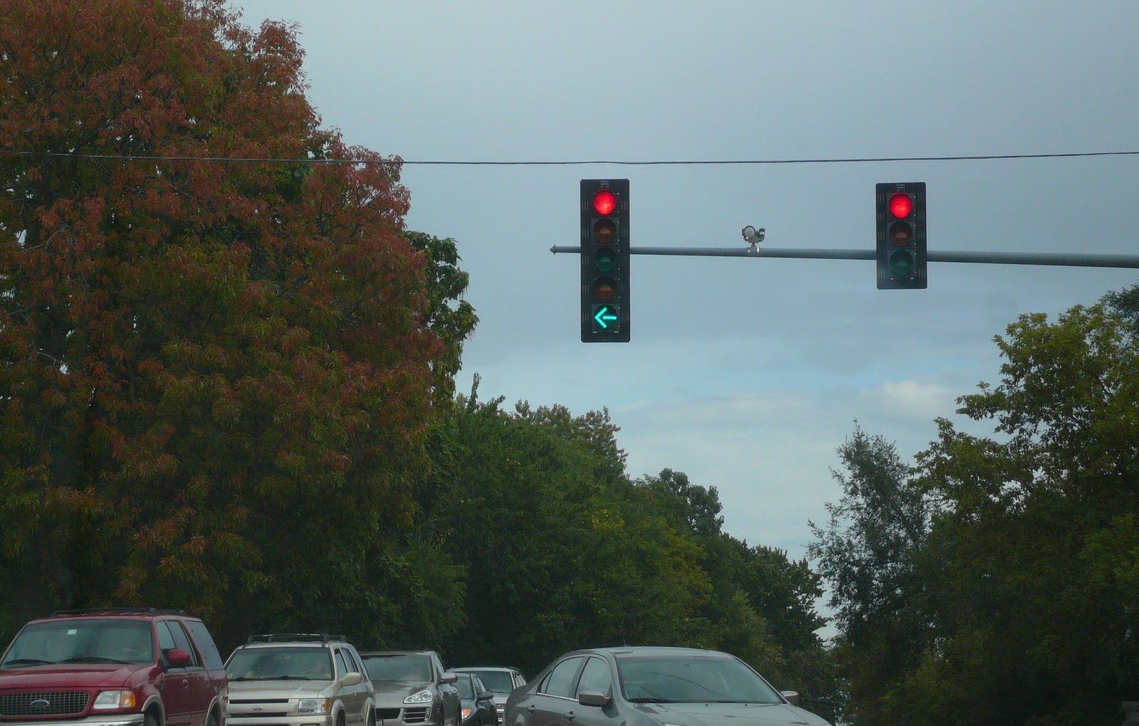 左折可とは。標識は？左折禁止の標識や左折優先チューリッヒ