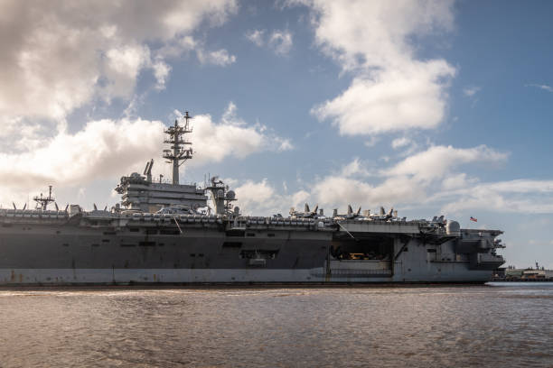 米国海軍空母『エイブラハム・リンカーン』が、横須賀に寄港しました