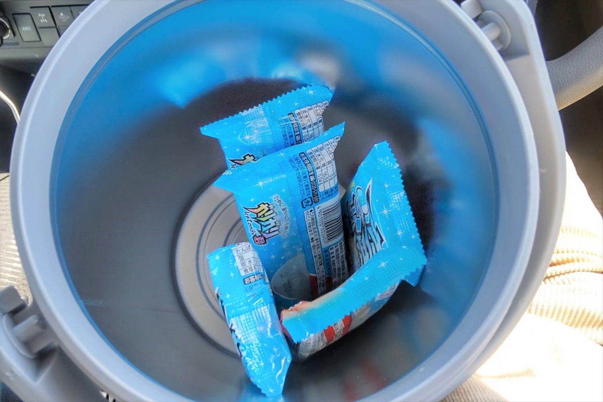 アイスコンテナ比較：ワークマンとVASTLAND