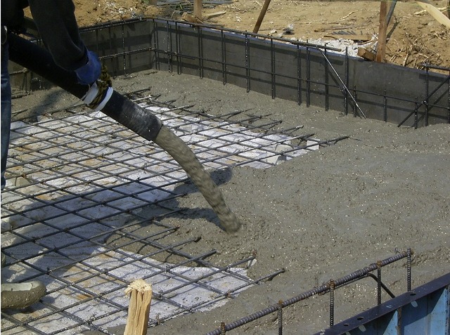 捨てコンクリート打設工事スウェーデンハウスで学ぶマイホームの基礎知識