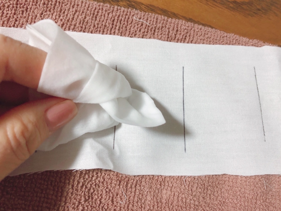 白衣、ナースウェアについたインクの染み抜き落とし方 ユニフォーム通販「e-UNIFORM」ー お役立ちコラム・作業着・事務服・会社制服