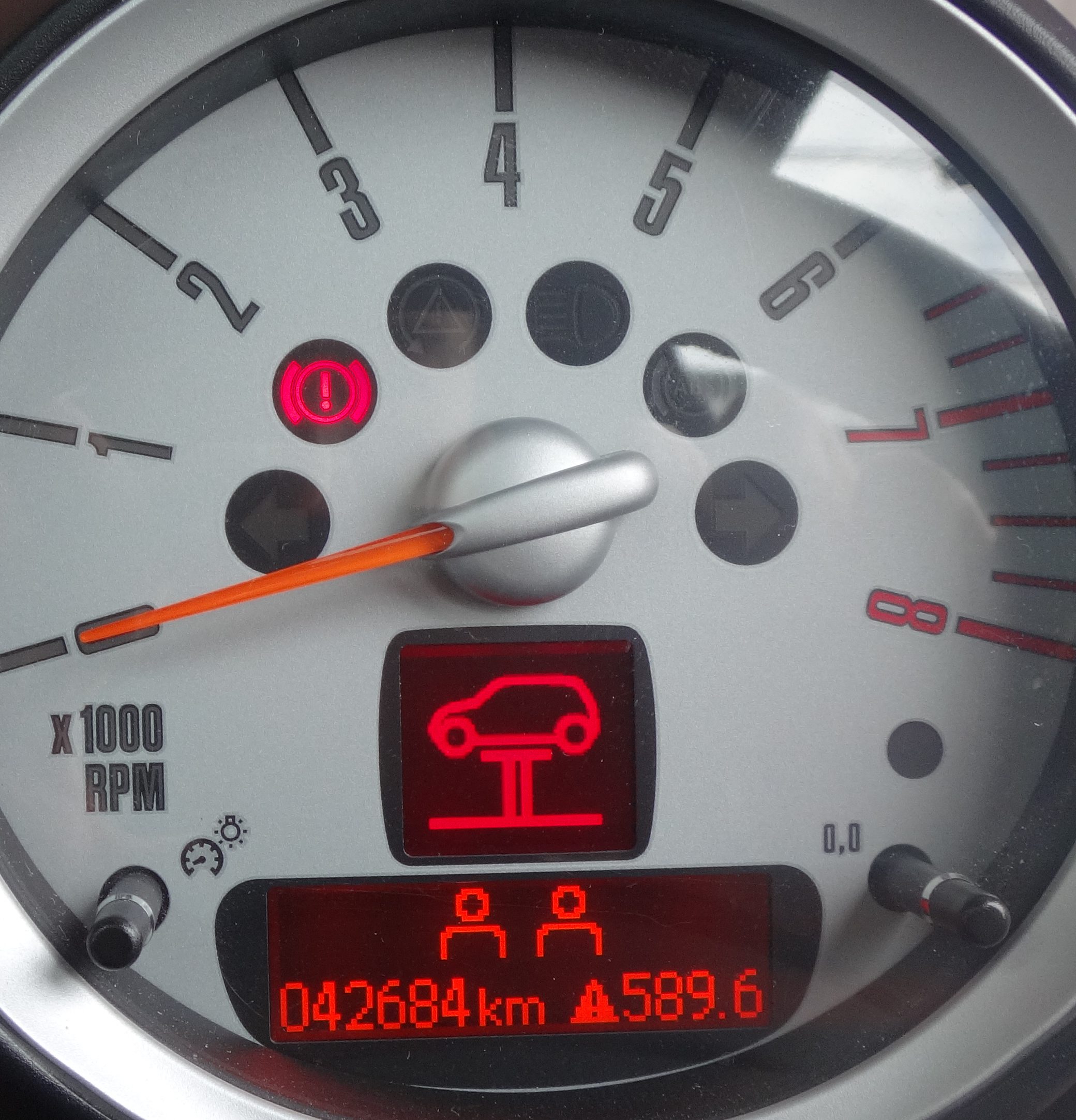 BMWやミニクーパー リフトアップの警告灯が点灯する原因Freedom