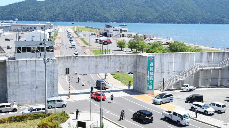近鉄近鉄、人身事故で飛び込んだ相手が電車のフロントガラスを突き破って運転手が怪我 - posfie