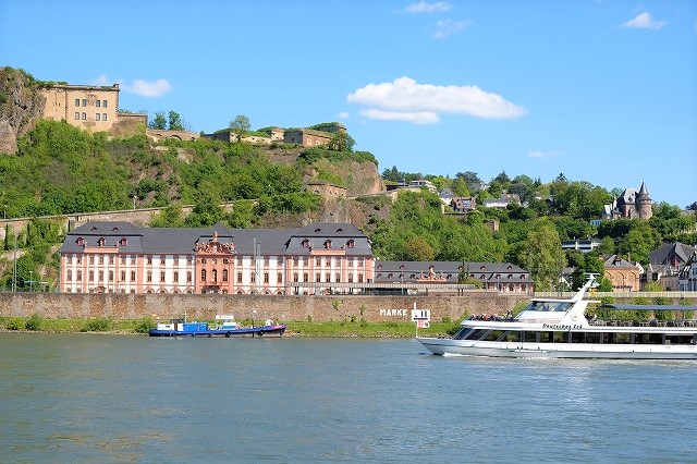 コンツェルン形成規制としての株式公開買付 ‑ドイツ連邦大蔵省の株式公開買付法試案