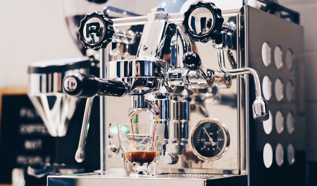 私サイズの小さなカフェ すべて１０坪未満 人気店に教わるカフェ開業 渡部和泉 著Yahoo!フリマ 旧PayPayフリマ