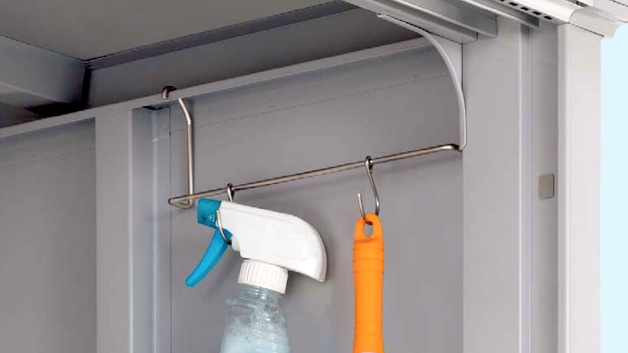 外物置 100均便利アイテムで壁面収納を整えるEASYLIFE研究所