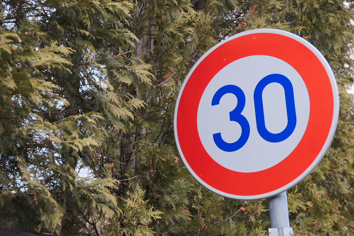 速度制限のない場所もある!? 海外の高速道路の最高速度ってどのくらい？クルマ情報サイトｰGAZOO.com