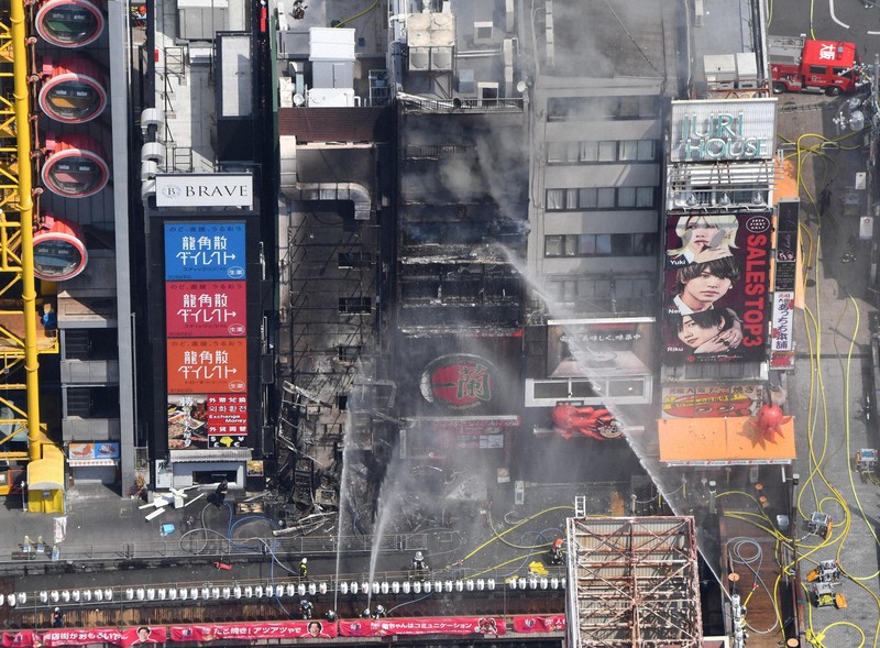 サンパウロ高層ビル火災、49人が安否不明 写真3枚 国際ニュース：AFPBB News