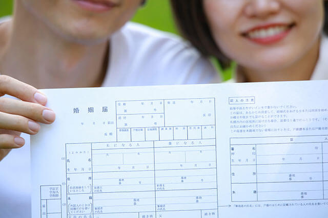 入籍から結婚式までの期間・タイミングは？準備期間別のメリット・デメリットJADEEコラム