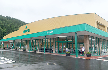 長野発カリスマご当地スーパー ツルヤ 、なにがスゴイ？ 「ここでしか買えない」プレミアム8品を実食！スーパーマーケットファン