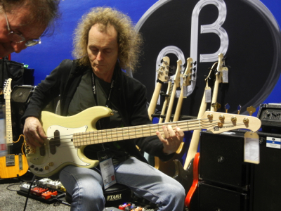 インディ・ジョーンズ 大いなる円環™』の登場人物と舞台