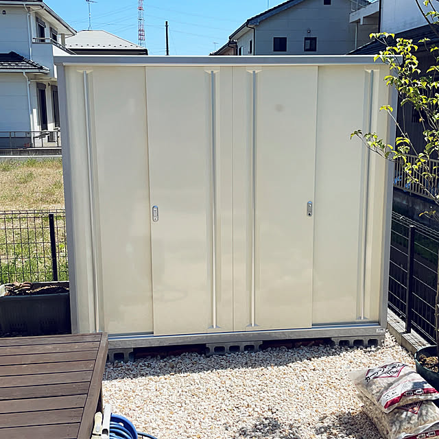 無料★特典対象 物置 収納 イナバ物置 稲葉製作所 ナイソー SMK-32SN スタンダード 一般型 間口2460×奥行1300×高さ2270mm収納庫 屋外 中・大型物置 倉庫DIY・エクステリアG-STYLE