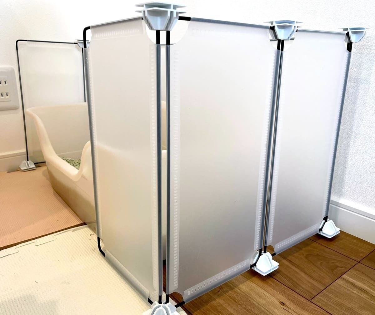 ダイソーさんの組み立てラックシリーズのフリーマルチパネルで小物の撮影ブースを作ってみました神戸市西区持子の美容室アトリエ・カノンへようこそ