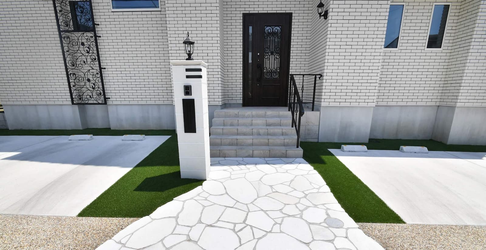 玄関アプローチの作り方 デザインの8つのコツから費用相場まで！リフォーム費用の一括見積り -リショップナビ