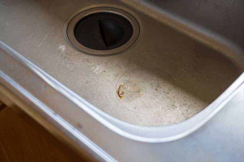 ステンレスのサビ取り簡単に落とす方法を動画で解説！注意点も！コジカジ