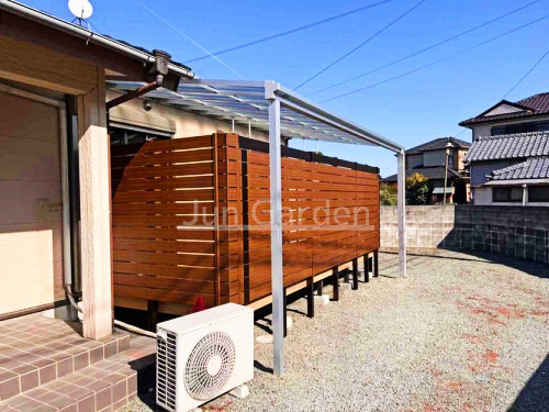 大きな日よけ屋根のウッドデッキ＆目隠し、使いやすい自転車置き場施工事例～神奈川県横浜市