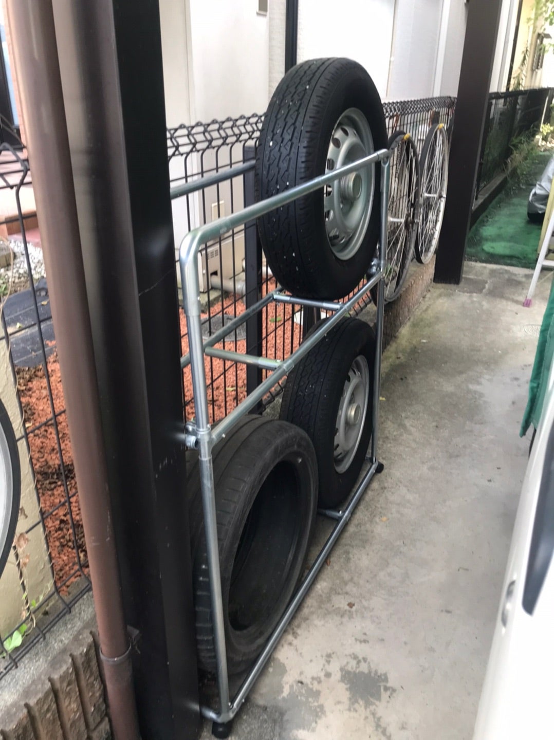 タイヤラック メタルジョイント仕様 Diy-Life - イレクターで、できるワクワクを