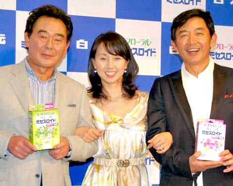 画像・写真5枚目 石田純一 また飲み歩き報道 支え続ける東尾理子に鞭打つ呆れた素行女性自身