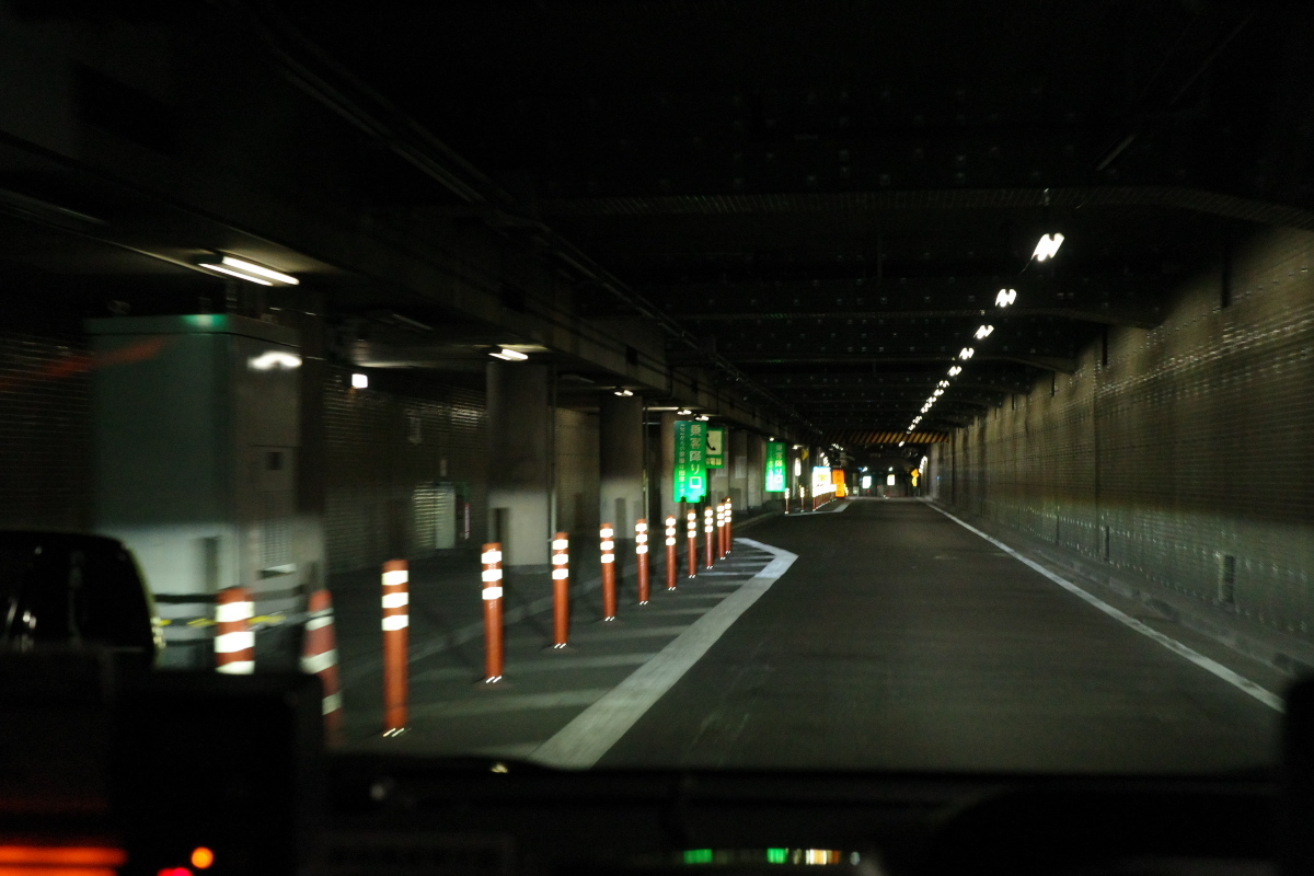 首都高から降りずに東京駅で人を降ろせる秘密の場所「八重洲乗客降り口」とは？クルマ情報サイトｰGAZOO.com