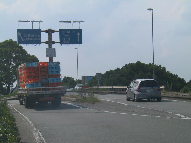 久留米インター店 マルキョウ内福岡でクリーニング、コインランドリーなら「ホームドライ」染み抜き、汗染み抜きなど高品質なサービス