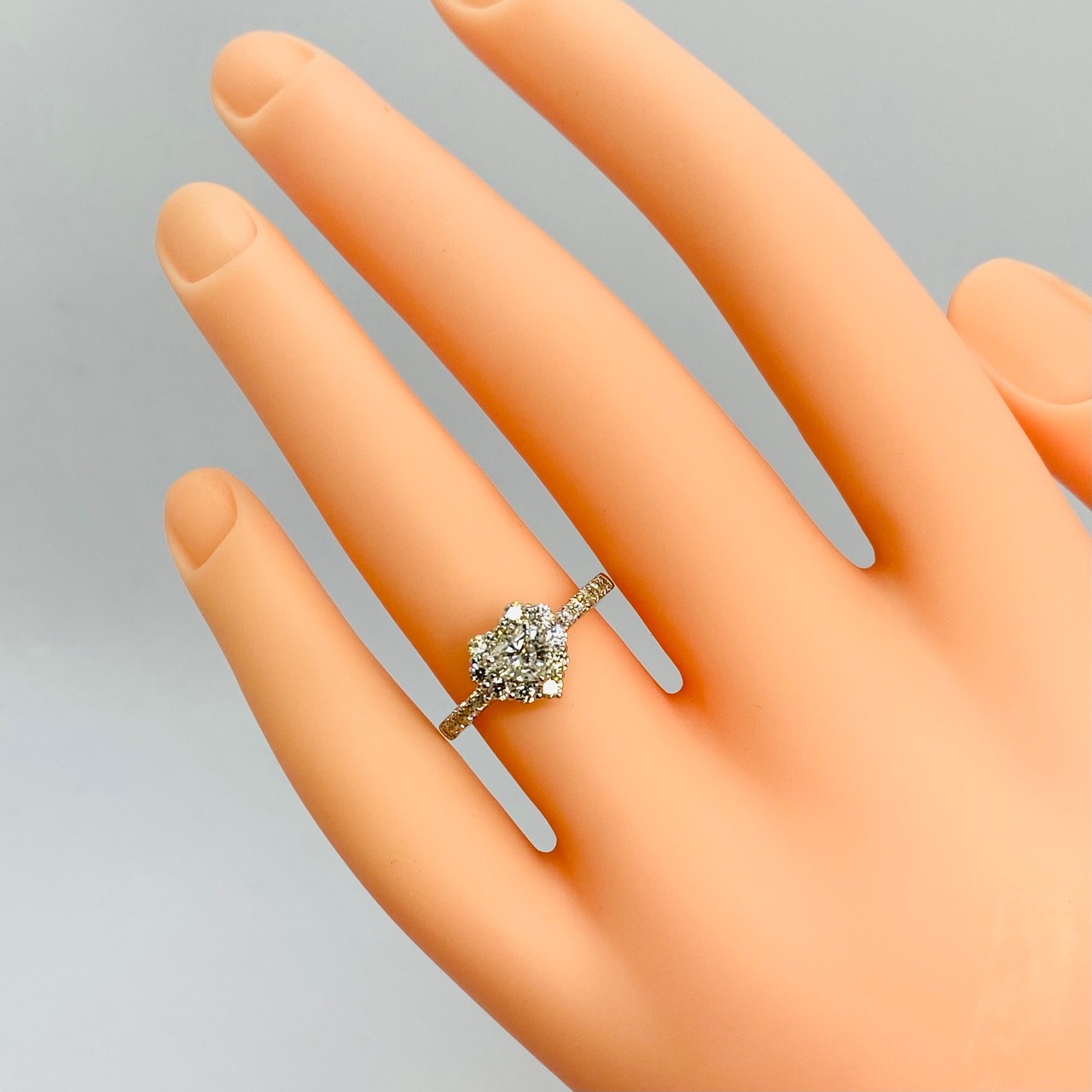 Kristen クッションカットヘイローリングラボグロウンダイヤモンド ダイヤモンド 婚約指輪