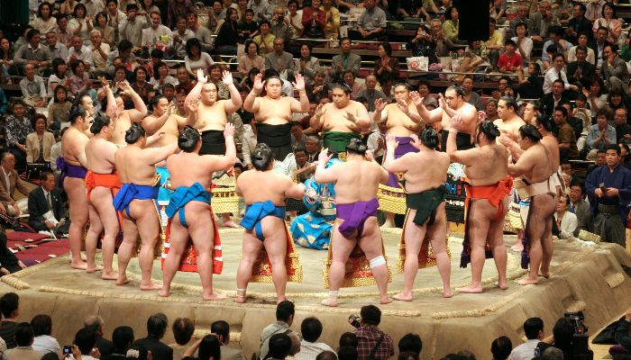 前頭は140万円、大関は250万円、では横綱の月収は ？ 力士の“収入事情”の実態に迫る文春オンライン