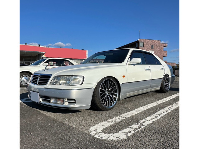 シビックタイプRのガチライバルルノー メガーヌ R.S. 土屋圭市 霧島聖子が興奮！ 工藤貴宏が解説車選びドットコムマガジン