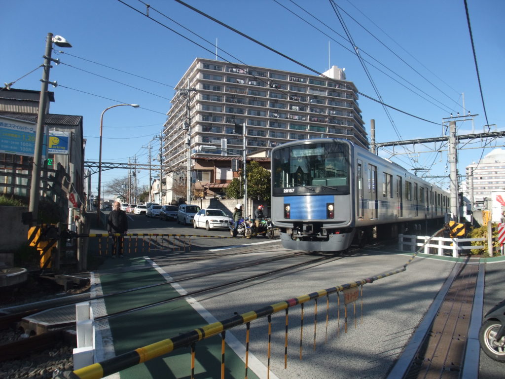 速報】西武新宿線が運転見合わせ 狭山市～本川越駅間 人身事故の影響（埼玉新聞） - Yahoo!ニュース