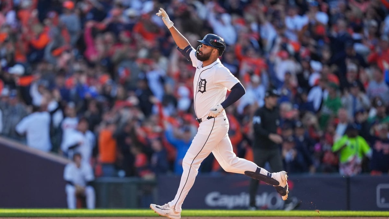 マーリンズのアラエスが２安打し４割１厘 史上初の２年連続両リーグ首位打者も照準 - スポーツ報知