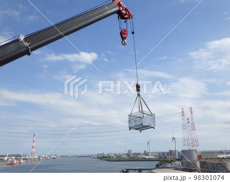 応募も面接も全てLINEで完結!新築・改修工事現場で総合楊重作業、取付け補助、手元作業