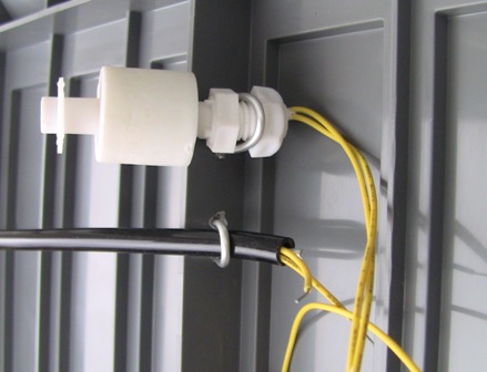 自動給水機で観葉植物のお手入れを簡単に