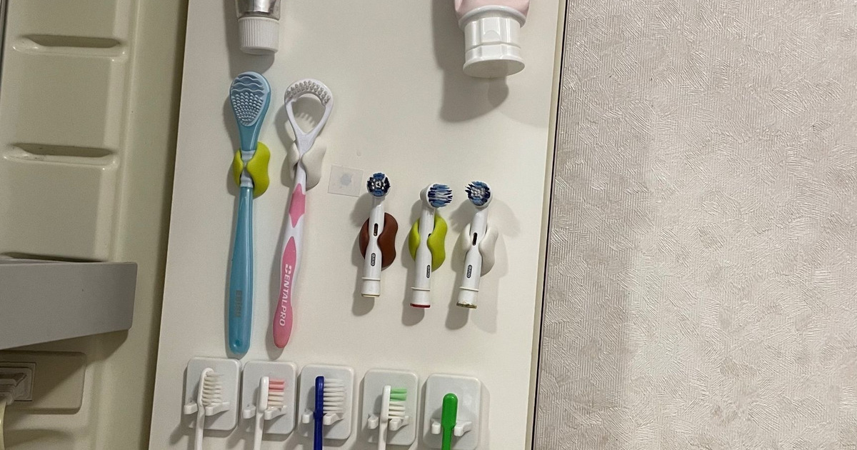 衛生面も安心！歯ブラシホルダーの吸盤が取れちゃうお悩み ダイソー で簡単解決！サンキュ
