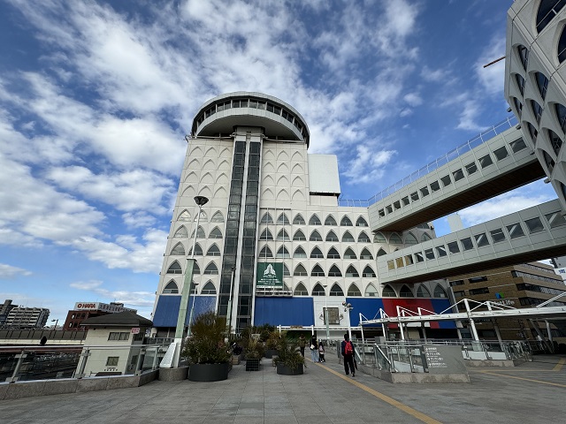 柏市が柏駅前の旧そごう柏店本館跡地などを再整備する「柏駅東口駅前再整備実現化方策検討業務報告書 概要版 」を公表！！交通広場の再編や新改札の設置を検討へ！！超高層ビル・都市開発研究所