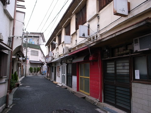 信太山新地求人: 大阪 飛田新地料亭求人