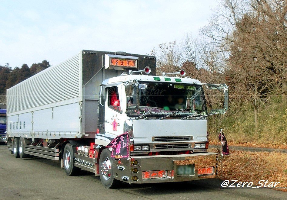 煙突マフラー グランドプロフィア スーパーグレート ギガ クオン デコトラ