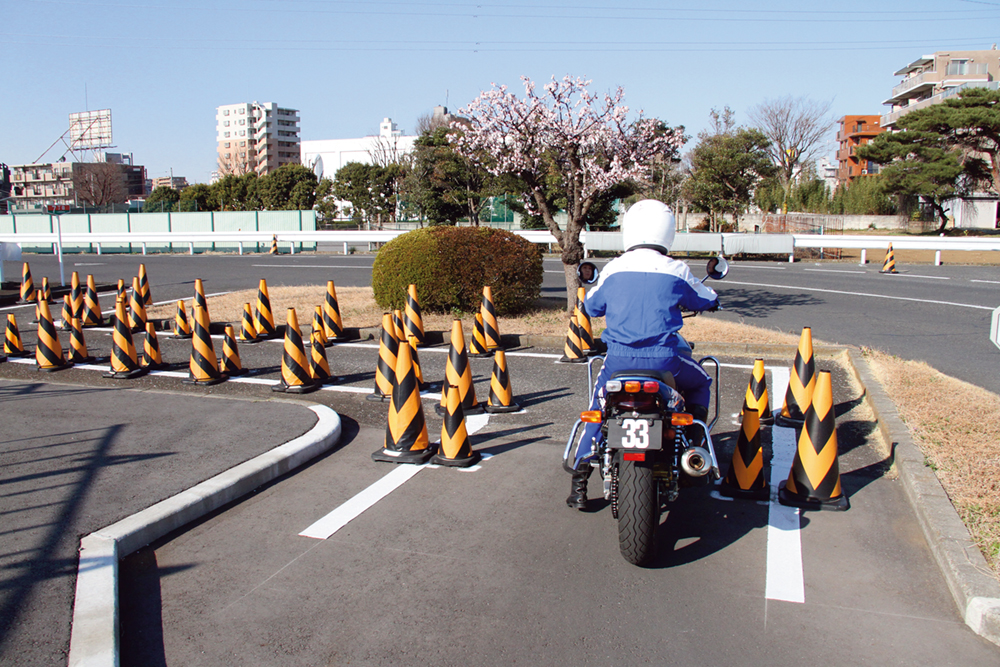 大分県公安委員会指定亀の井 大分自動二輪車学校 │