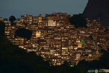 巨大ギャング統括地域 ブラジル最大のスラム「ホシーニャ」に潜入。ブラジル随一の巨大麻薬組織が支配するファベーラで本気で死ぬかと思いました。-リオファベーラツアー2- 『世界196ヶ国 制覇の旅』