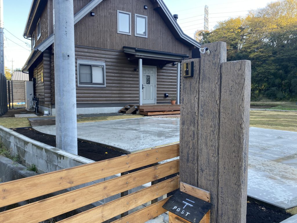 駐車場を枕木で作るのが人気！注意すべき３つの点とは