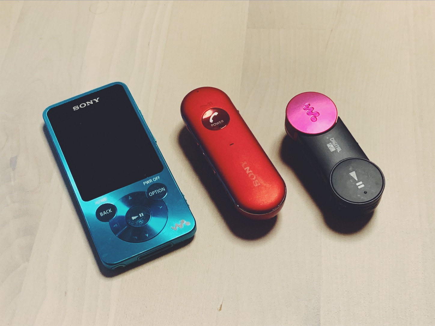 車内で音楽を聴く方法にはなにがある？音楽プレーヤー・スマホの接続方法とは中古車なら グーネット