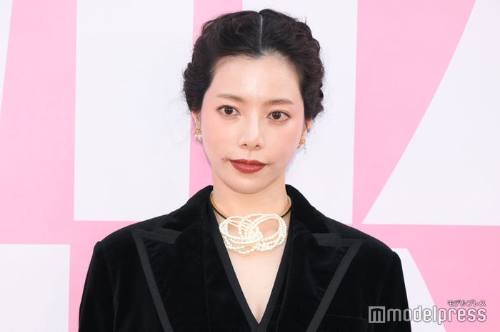 藤間爽子、桜井玲香＆谷まりあらと意気投合 “完全再現”で原作者からは太鼓判【つづ井さん】 - モデルプレス