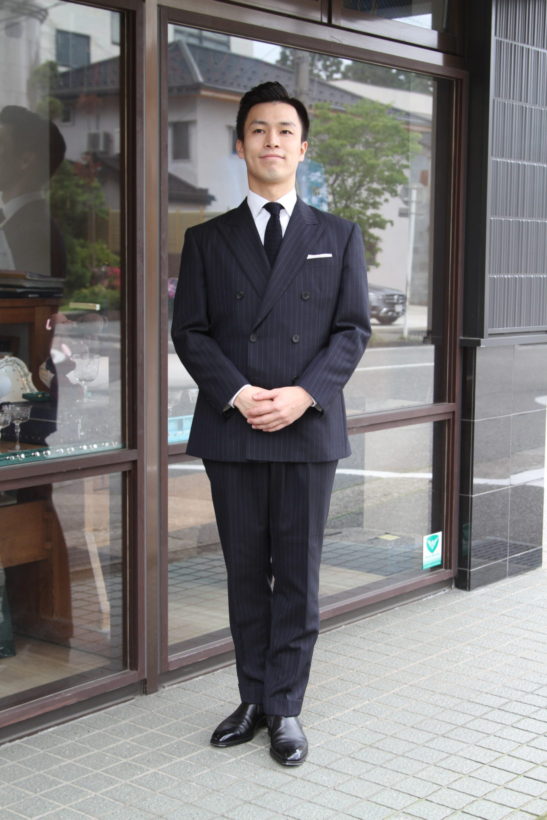 SB02NS ダークネイビー・ピンストライプ サブスク 初回スーツ登録SUITUP スーツアップ メンズスーツのサブスクリプションサービス、ついに誕生！短期レンタルスーツも可能！ スーツアップ