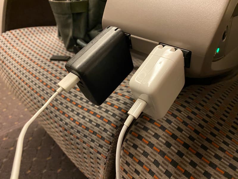 新幹線」でスマホやノートPCを充電するには？ コンセントのある座席の探し方 2022年12月版2 3 ページ- ITmedia Mobile