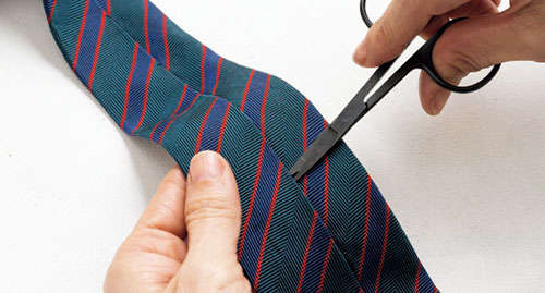 使わないネクタイを切って貼るだけ！卒入学式用のアクセサリーがすぐできた♪暮らしニスタ