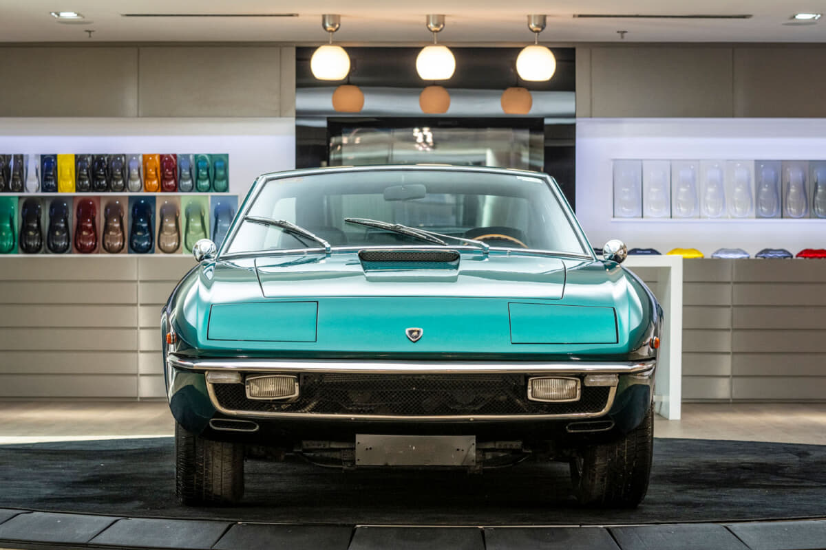 永遠のライバル「フェラーリ vs ランボルギーニ」買うならどっち！？ 外車のススメ画像ギャラリー No.1特集 MOTA