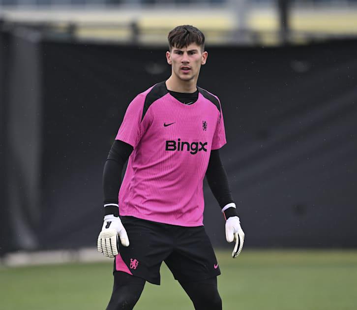 エクアドルの魔術師 天才ドリブラー、ケンドリー・パエスの輝かしいキャリアと移籍の裏話 - YouTube