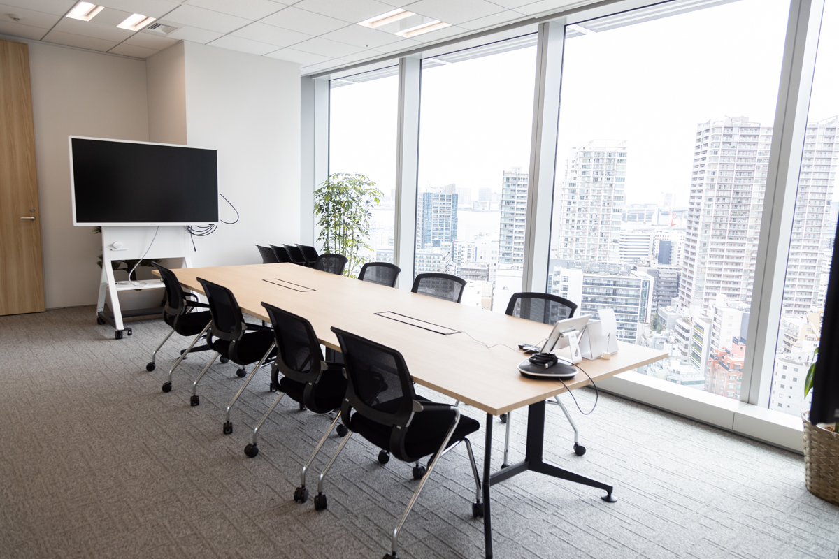 会議室レイアウト事例 人数別の適切な広さや目的別のレイアウト例を解説コラムオフィス移転・レイアウト・デザインコクヨマーケティング