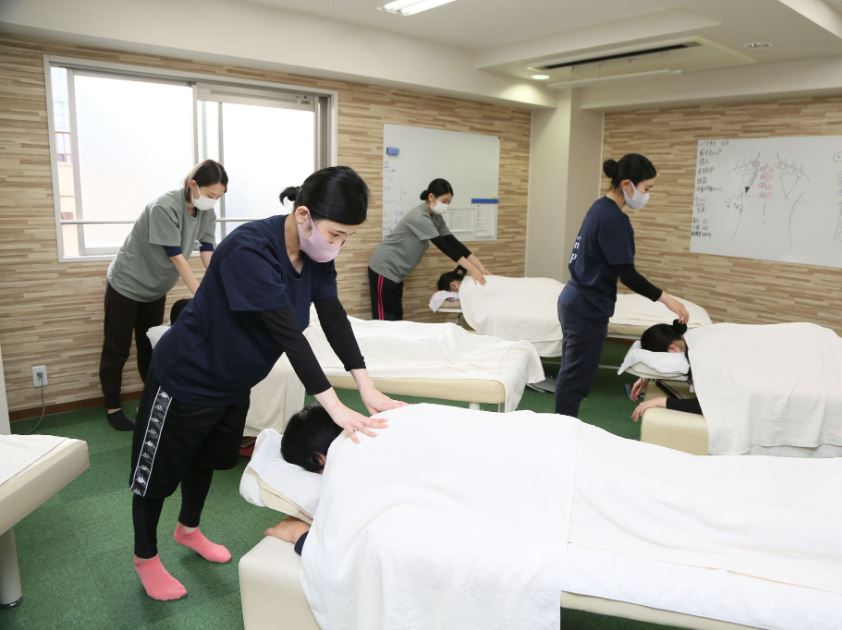 りらくる 横浜瀬谷店の求人・採用・アクセス情報 |