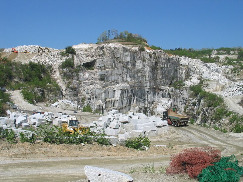 石の値段はどうして差があるのよくあるご質問美墓ネット 安心のお墓探し