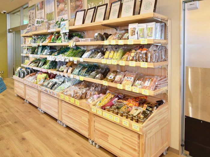 作画補助背景 コンビニの商品棚 - 灰色工房 BOOTH直販 - BOOTH